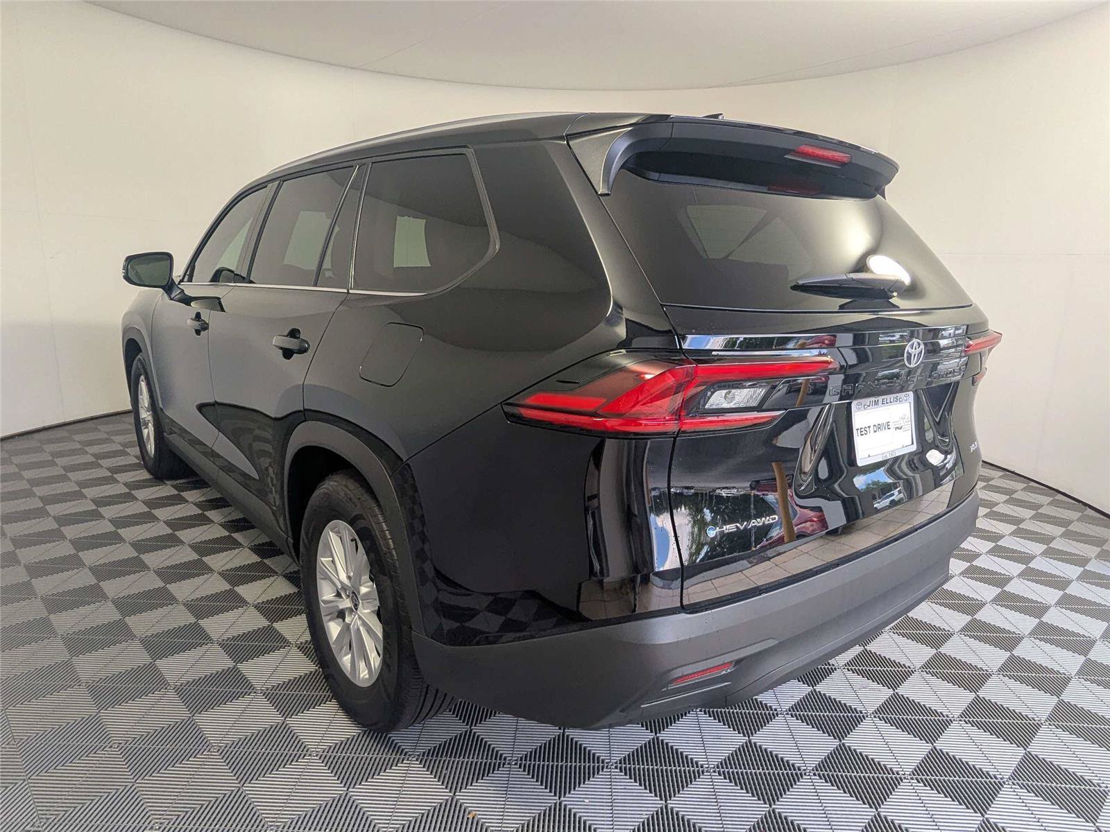 Certified 2025 Toyota Grand Highlander AWD Hybrid image 8