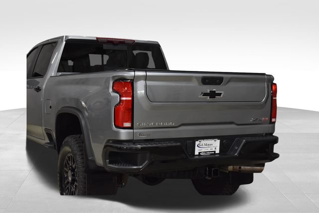 Used 2024 Chevrolet Silverado 2500 ZR2 w/ Technology Package AWD/4WD image 39