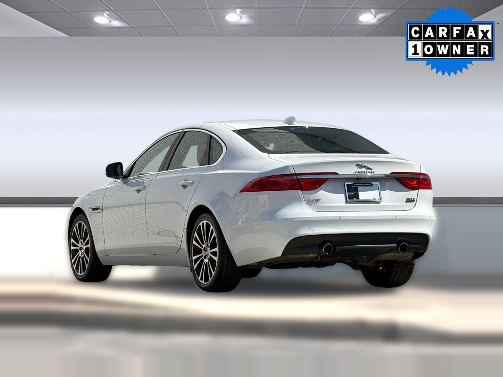 Used 2020 Jaguar XF Prestige AWD/4WD image 3