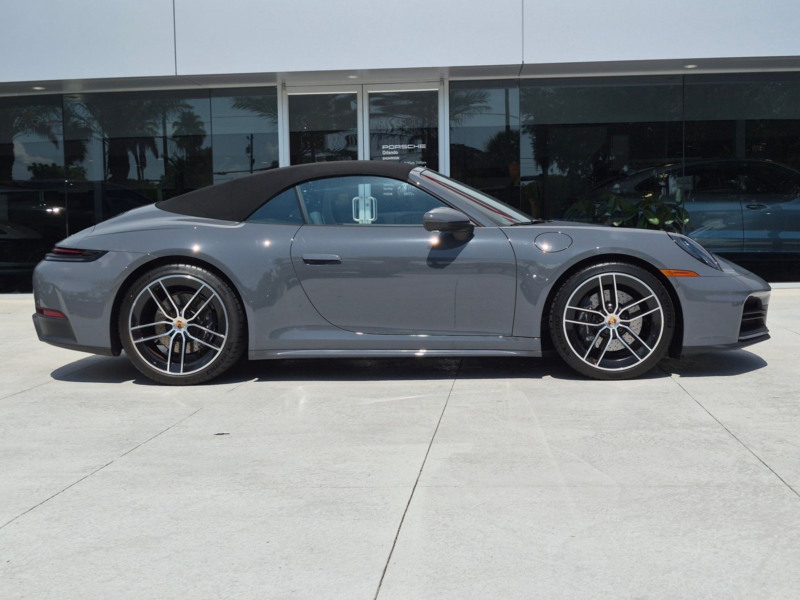 Certified 2025 Porsche 911 Carrera RWD image 8