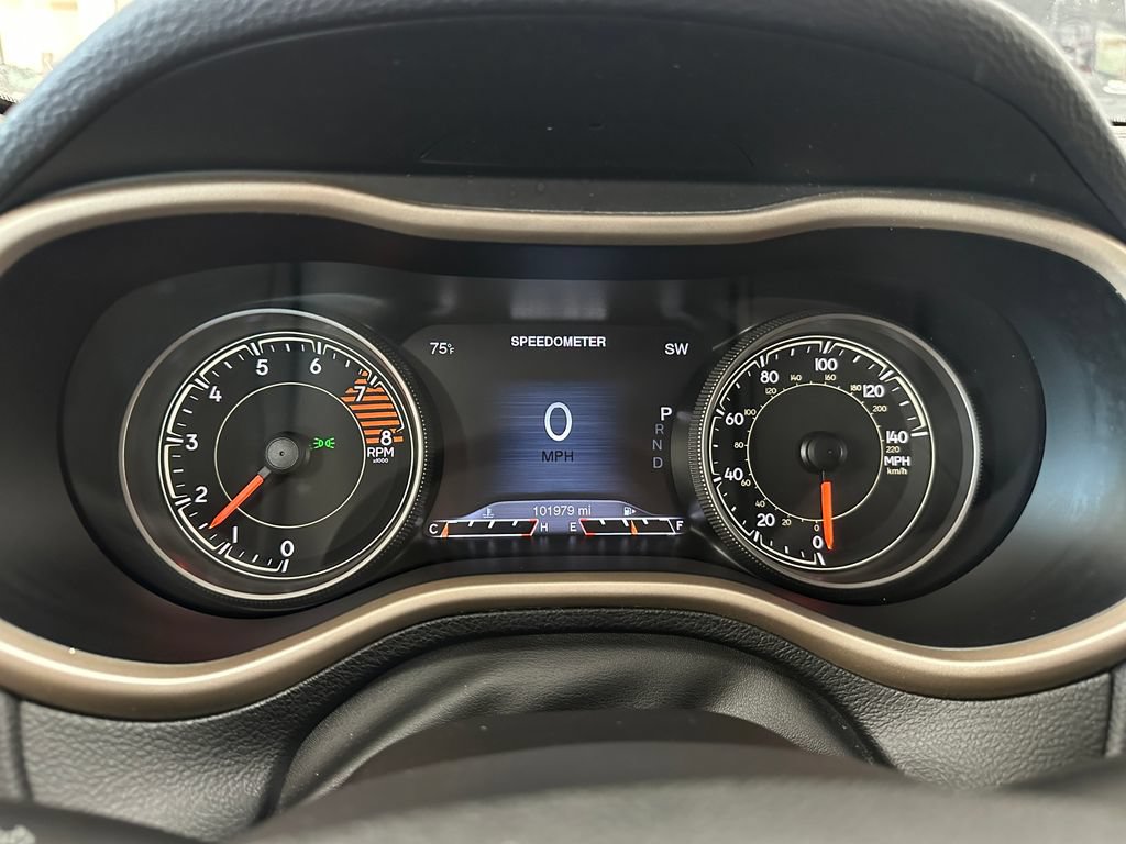 Used 2018 Jeep Cherokee Limited w/ Trailer Tow Group AWD/4WD image 16