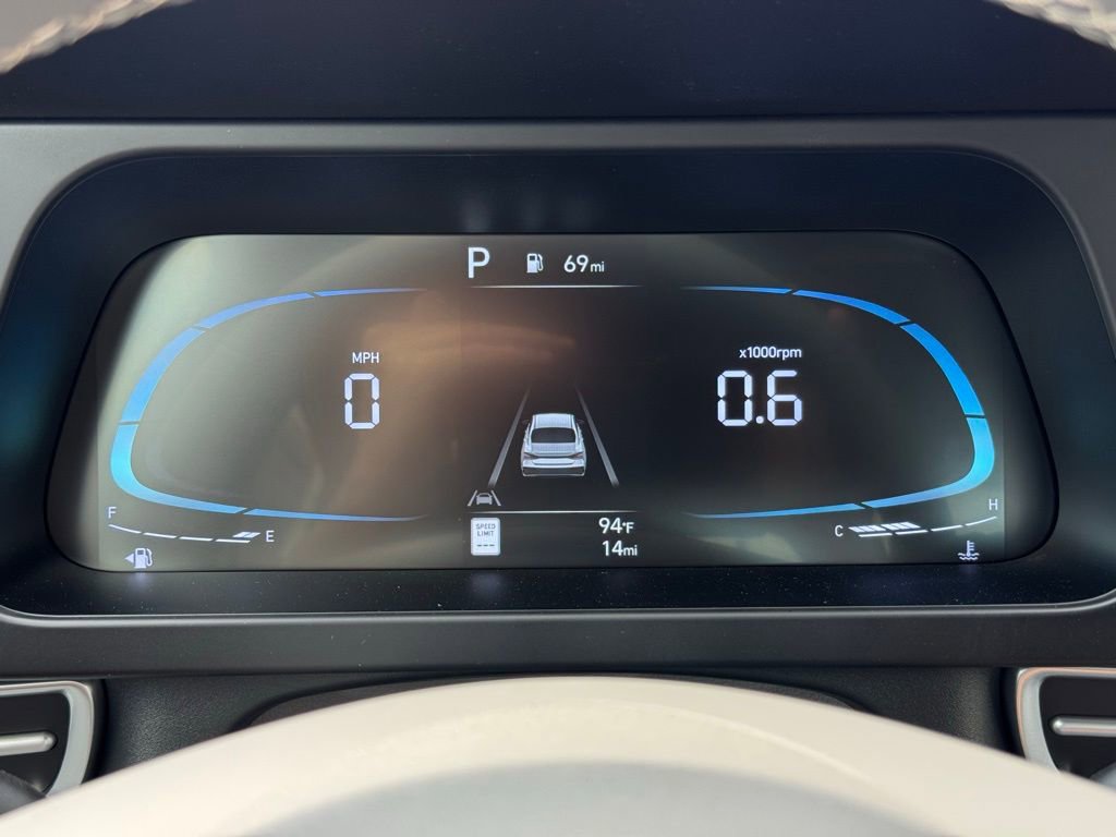 Used 2025 Hyundai Elantra Sport image 23