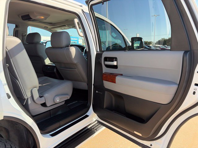 Used 2021 Toyota Sequoia Platinum AWD/4WD image 49
