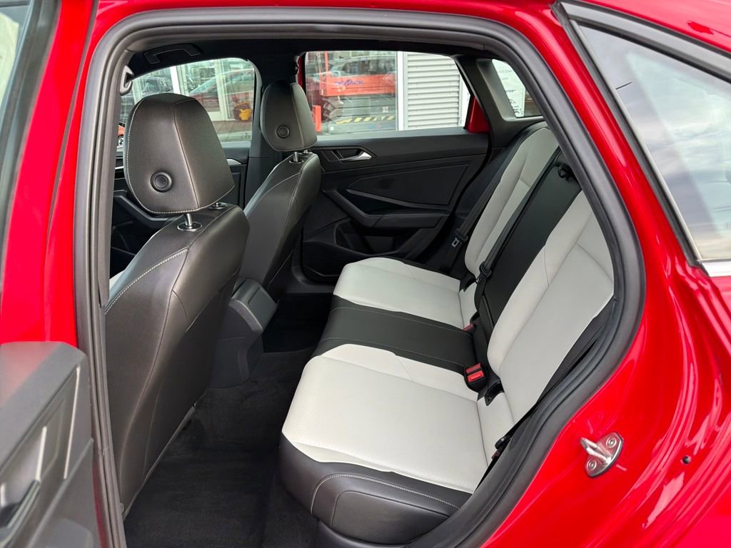 Used 2019 Volkswagen Jetta R-Line image 12