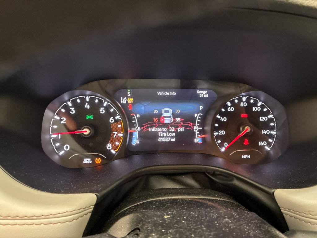 Used 2023 Jeep Compass Limited AWD/4WD image 15