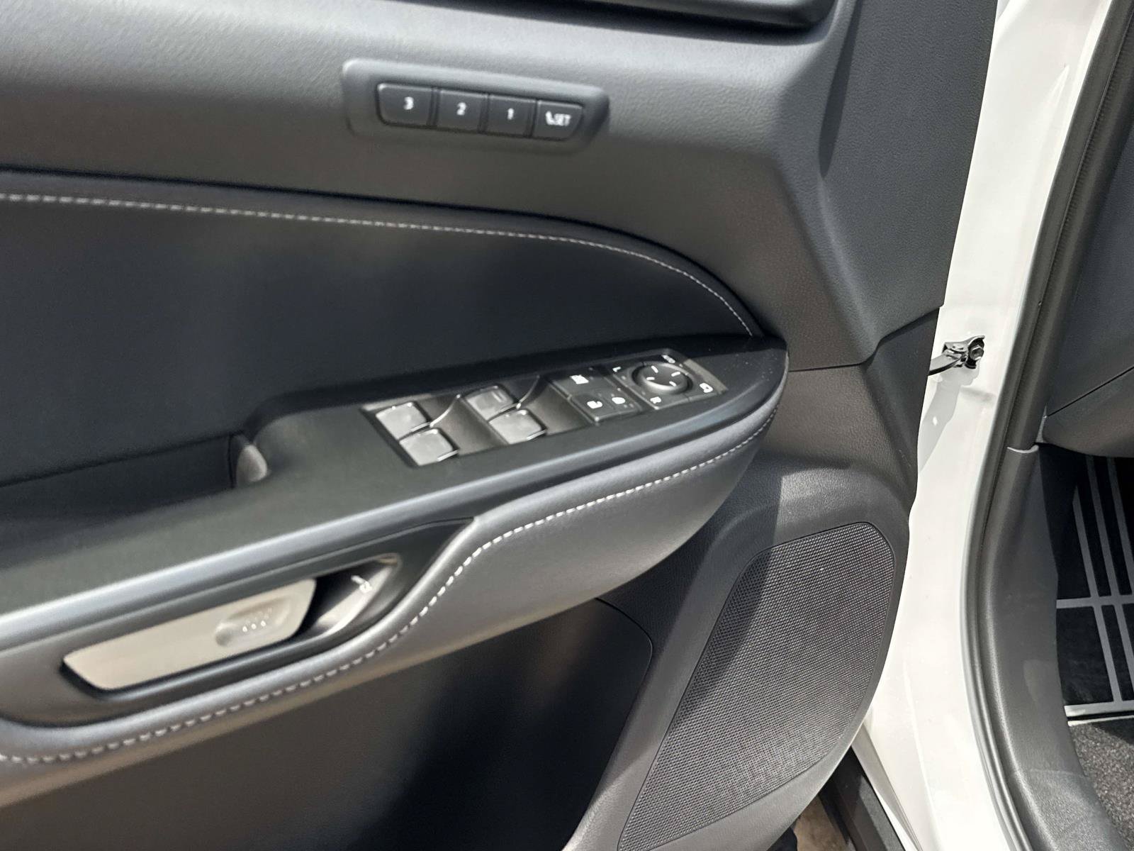 New 2026 Lexus NX 450h+ F Sport AWD/4WD image 9