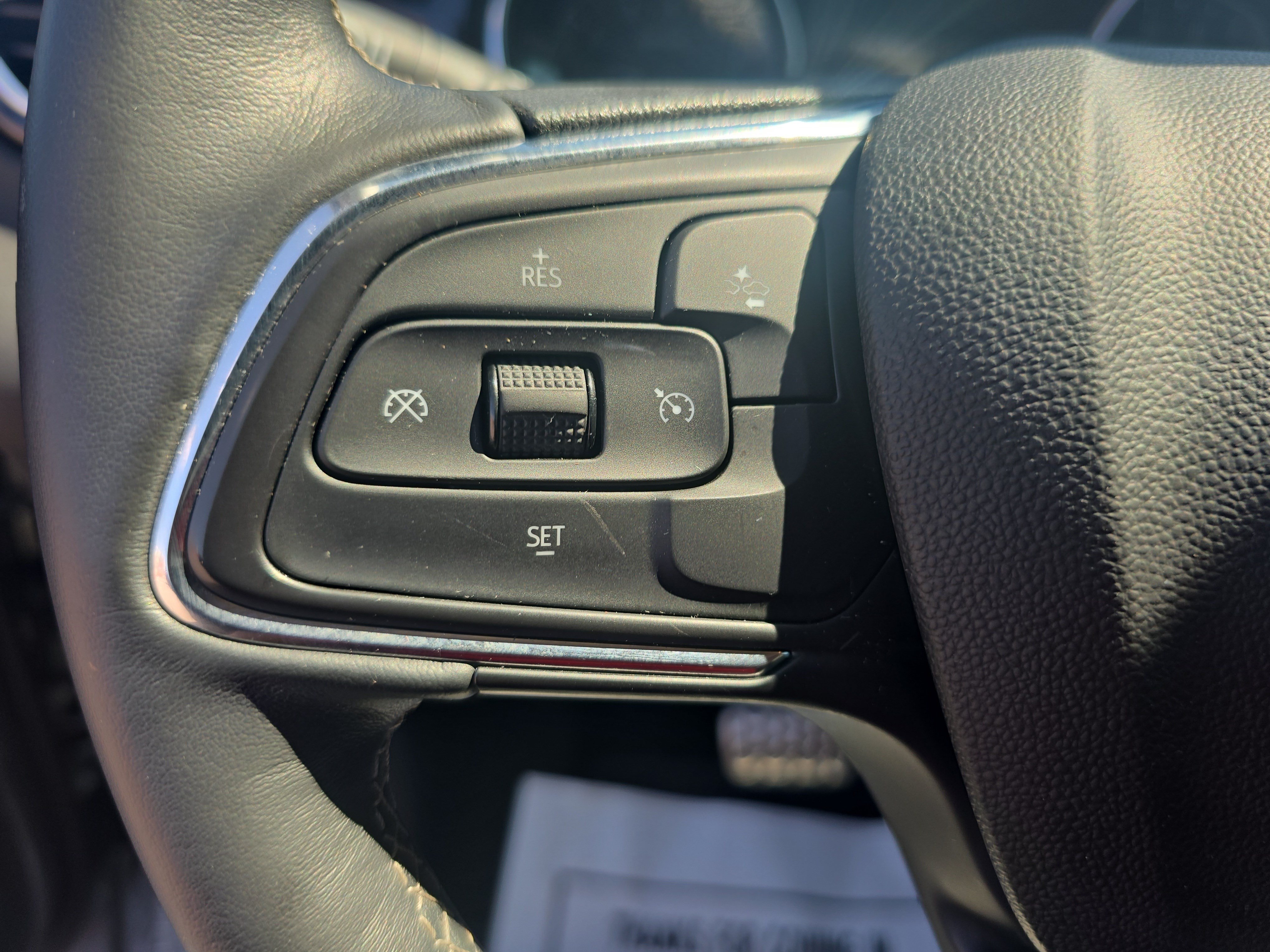 Used 2023 Buick Encore GX Select w/ Sport Touring Package FWD image 18