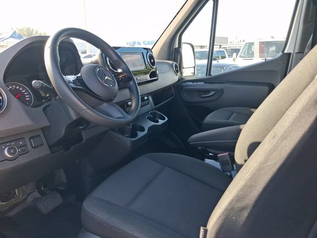 Used 2025 Mercedes-Benz Sprinter 2500 image 10