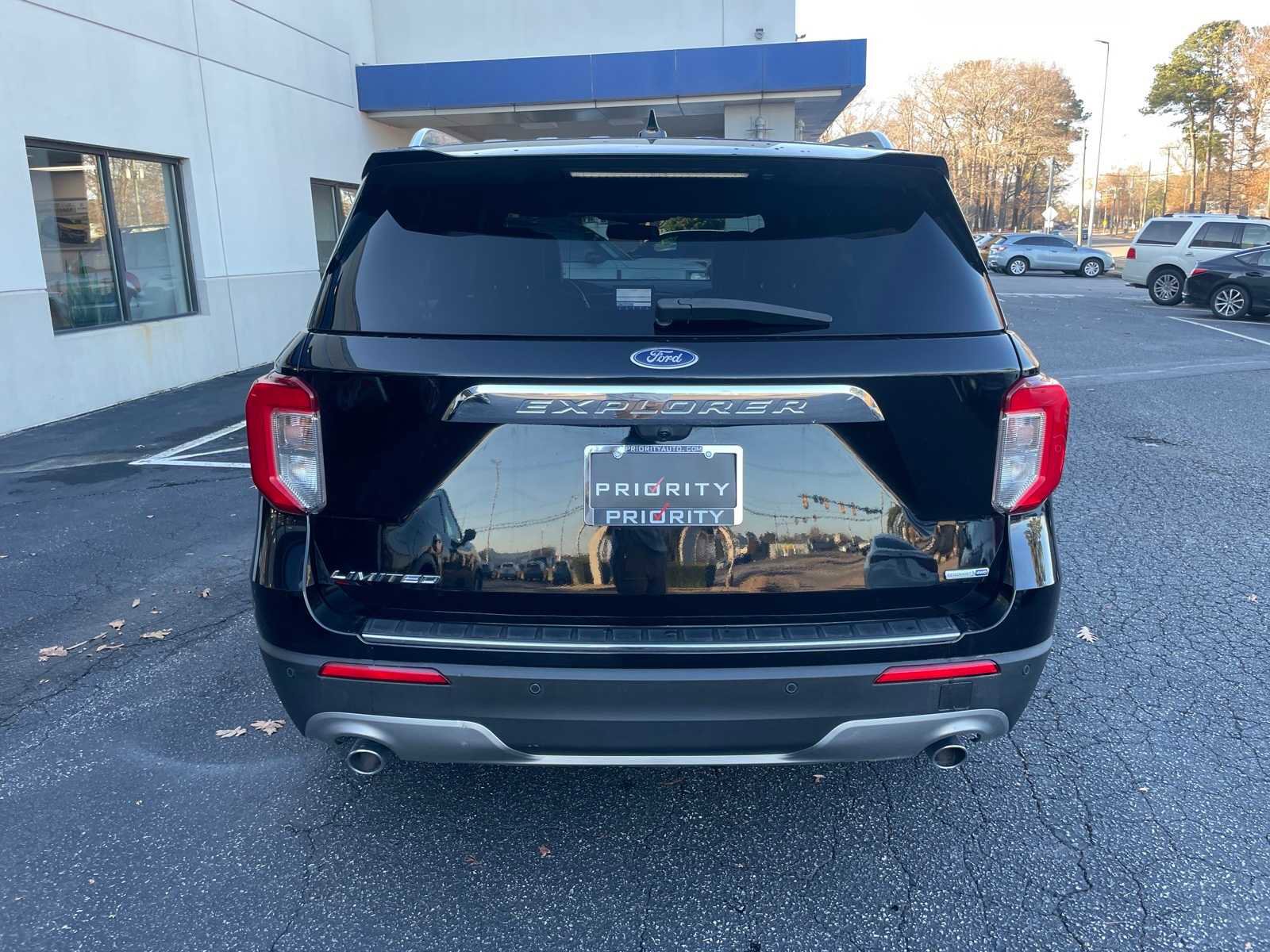 Used 2020 Ford Explorer Limited image 3