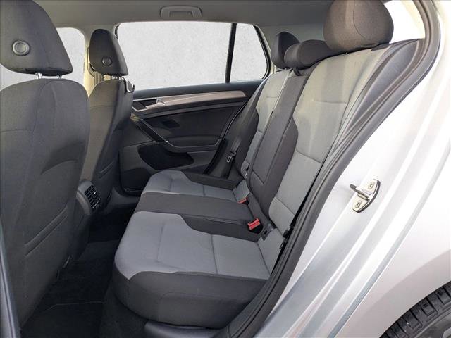 Used 2016 Volkswagen e-Golf SE w/ DC Fast Charging Package image 18