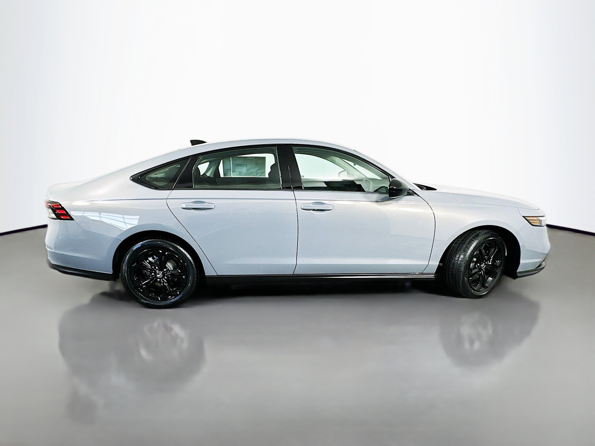 Used 2025 Honda Accord SE image 8