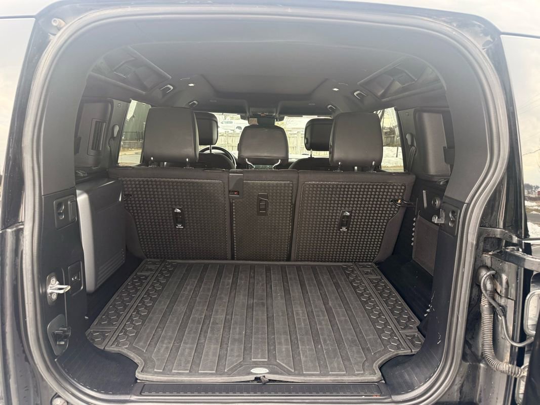 Used 2020 Land Rover Defender 110 X image 12