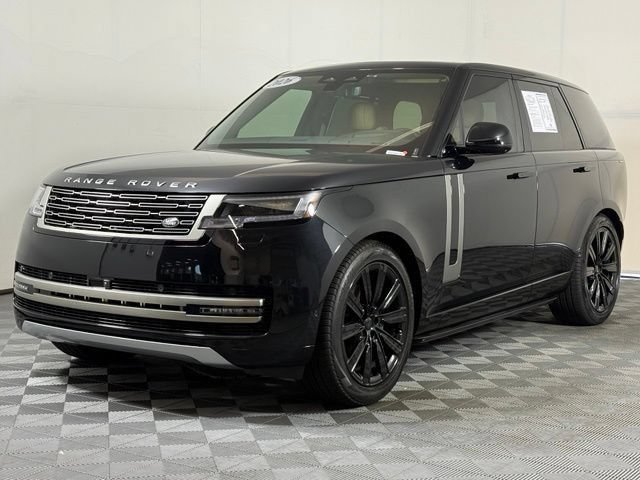Used 2026 Land Rover Range Rover SE AWD/4WD image 2