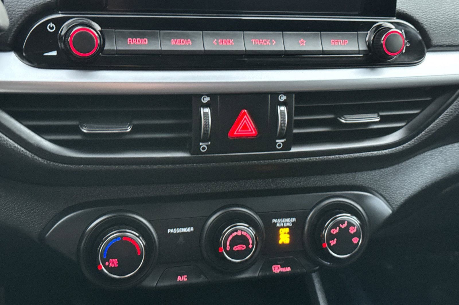 Used 2023 Kia Forte LXS w/ LXS Technology Package image 18