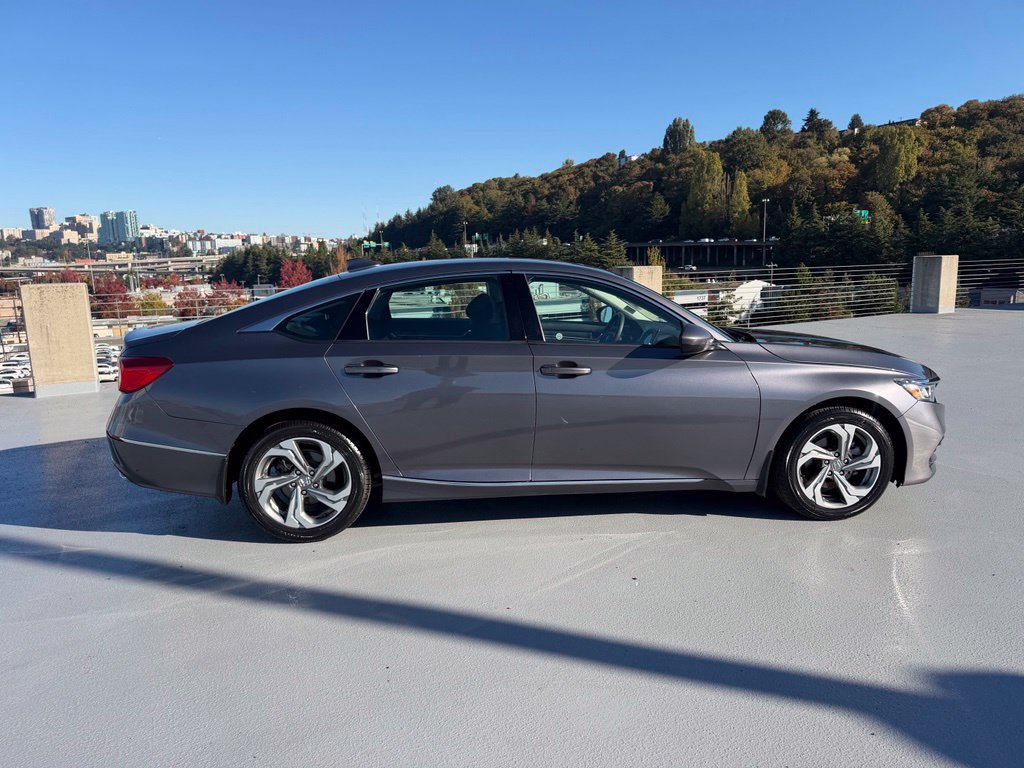 Used 2018 Honda Accord EX image 2