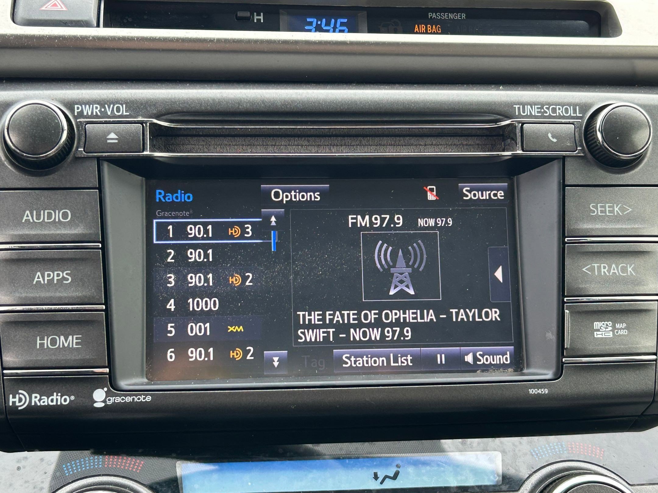 Used 2015 Toyota RAV4 XLE image 19