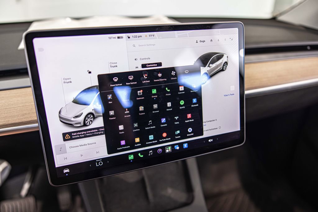 Used 2021 Tesla Model Y Long Range AWD/4WD image 26