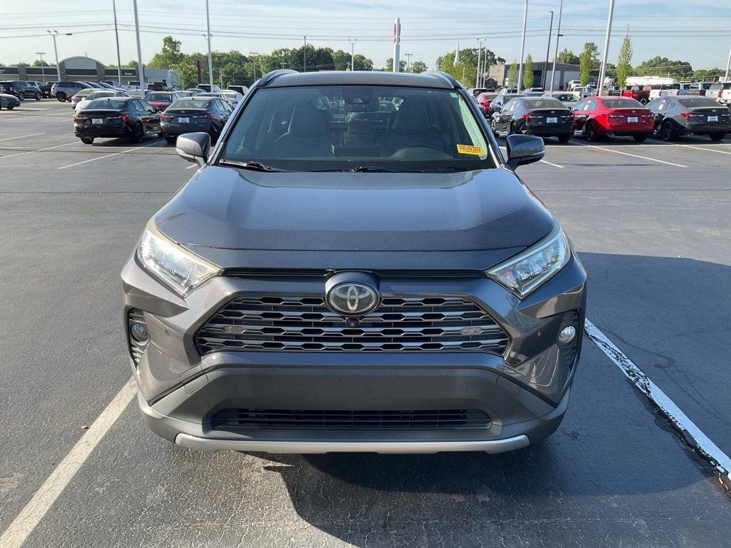 Used 2019 Toyota RAV4 Limited w/ Advanced Technology Package FWD image 12
