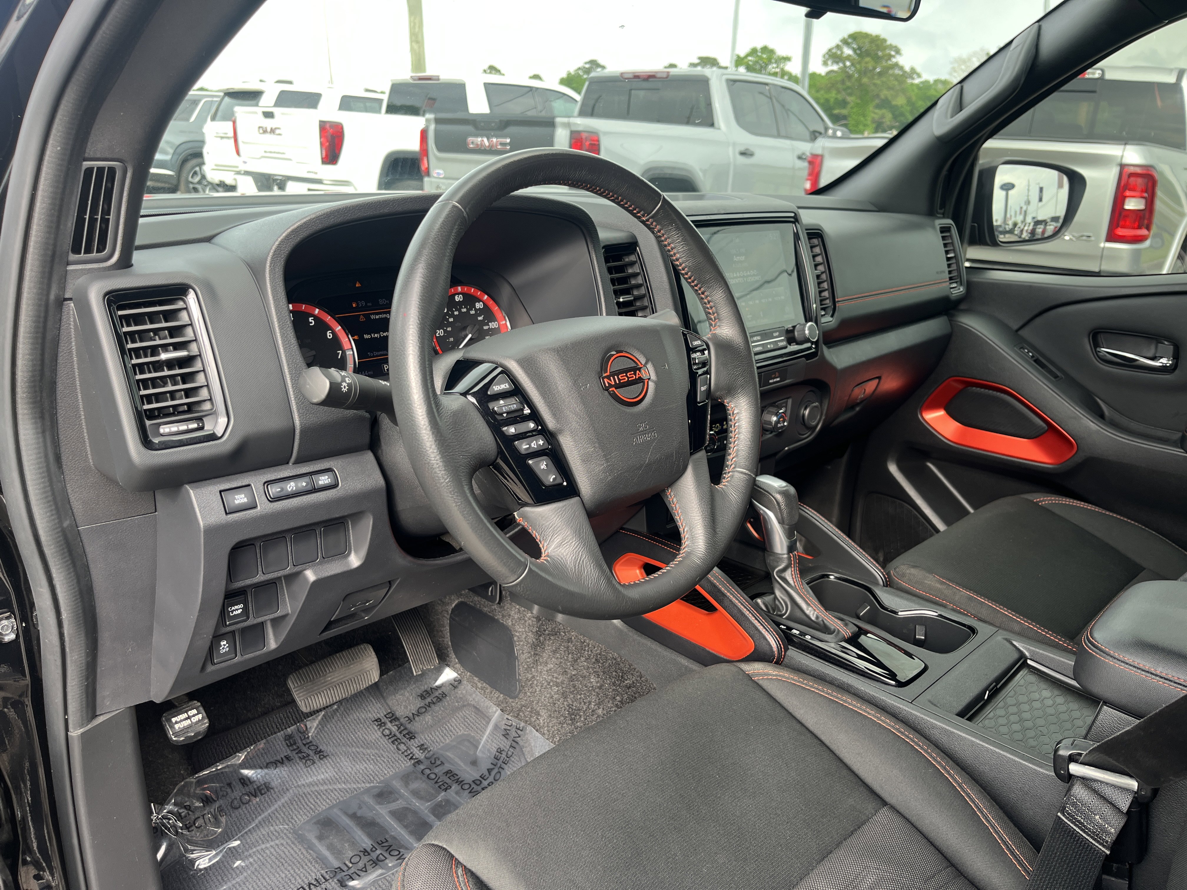 Used 2023 Nissan Frontier Pro-X w/ Tow Package RWD image 13