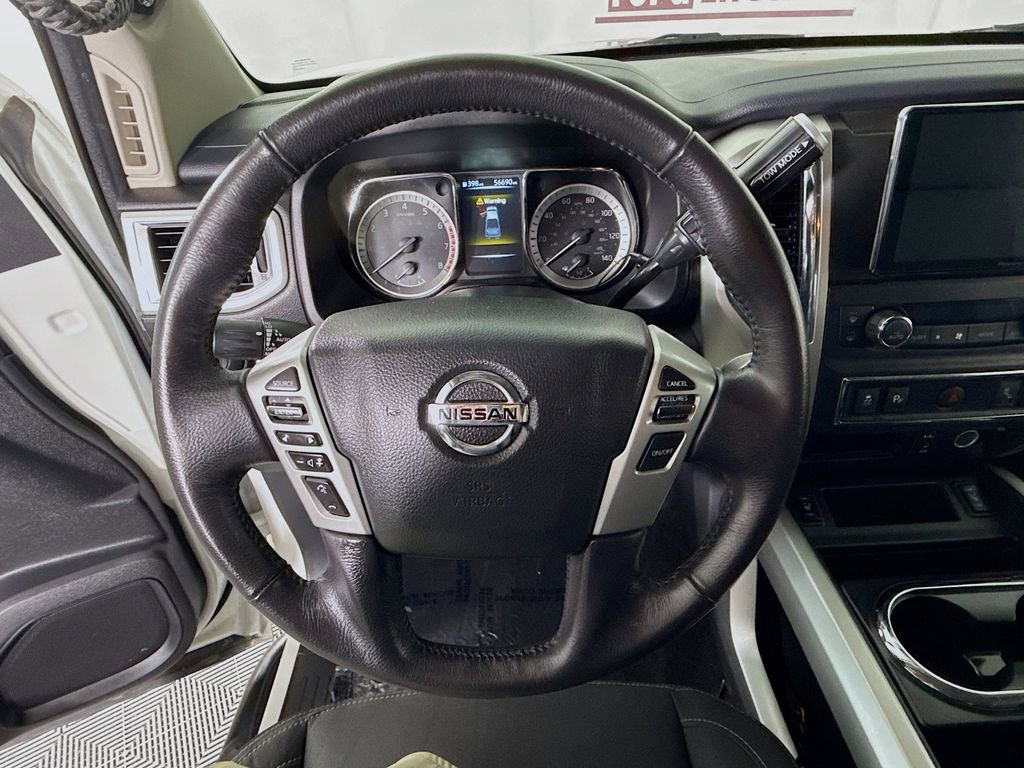 Used 2018 Nissan Titan SV w/ SV Convenience Package AWD/4WD image 21