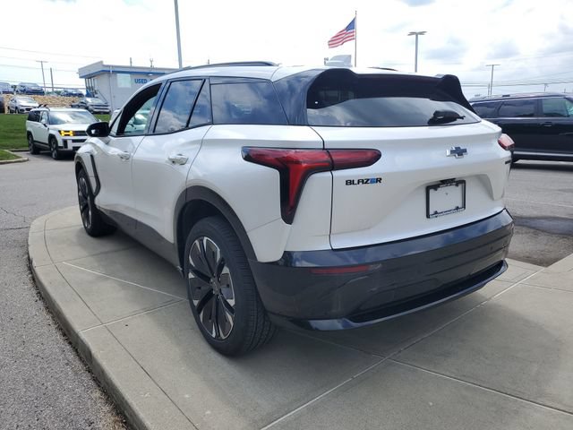 New 2025 Chevrolet Blazer EV RS w/ Super Cruise Package AWD/4WD image 3