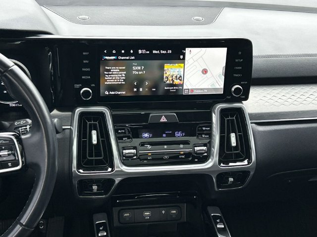 Used 2023 Kia Sorento SX AWD/4WD image 17
