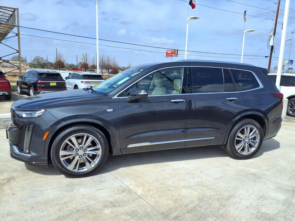 Used 2023 Cadillac XT6 Premium Luxury w/ Technology Package image 3