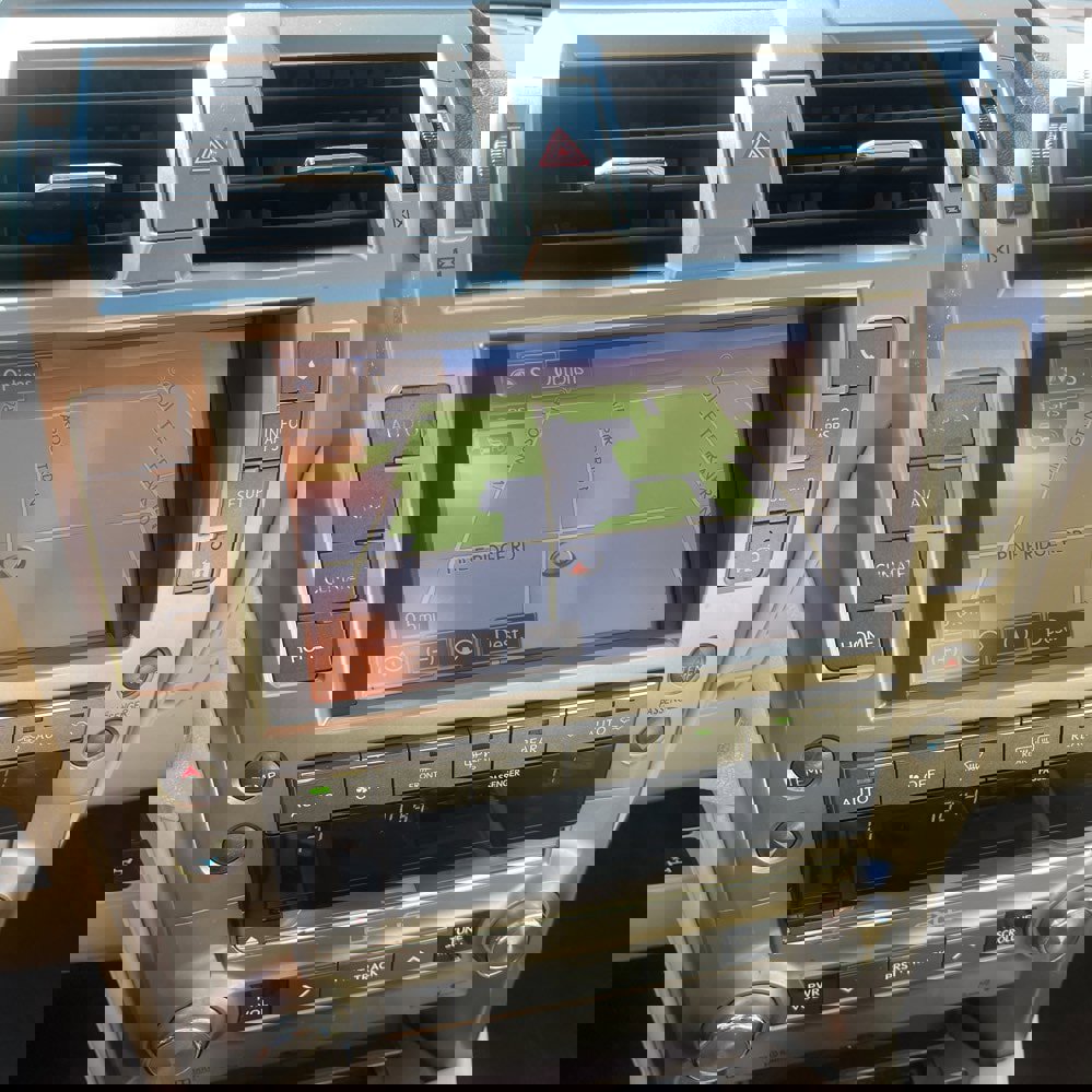 Used 2018 Lexus GX 460 image 16