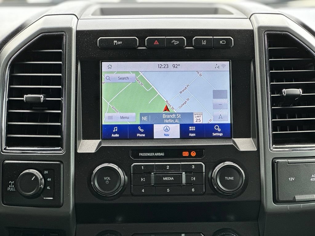 Certified 2020 Ford F250 XLT w/ XLT Premium Package AWD/4WD image 25