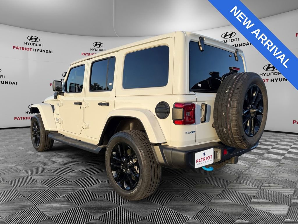 Used 2023 Jeep Wrangler Unlimited Sahara w/ Cold Weather Group AWD/4WD image 5