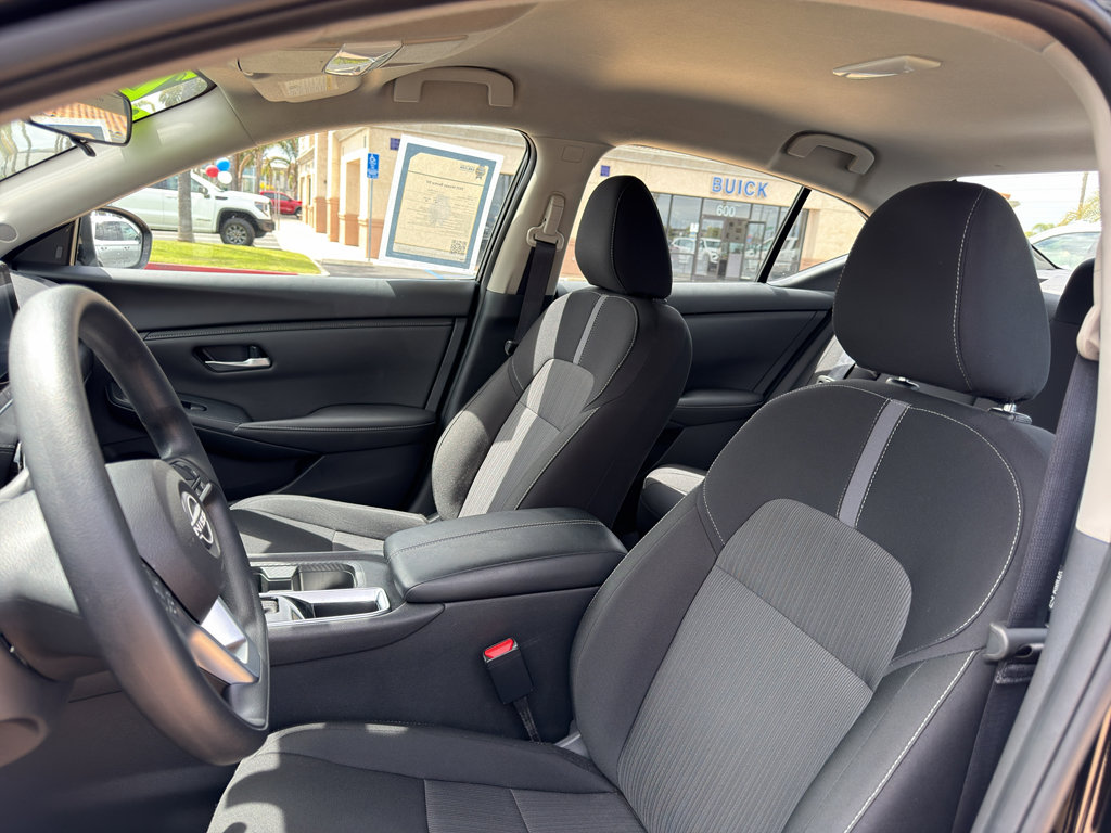 Used 2025 Nissan Sentra SV w/ Trunk Package FWD image 9
