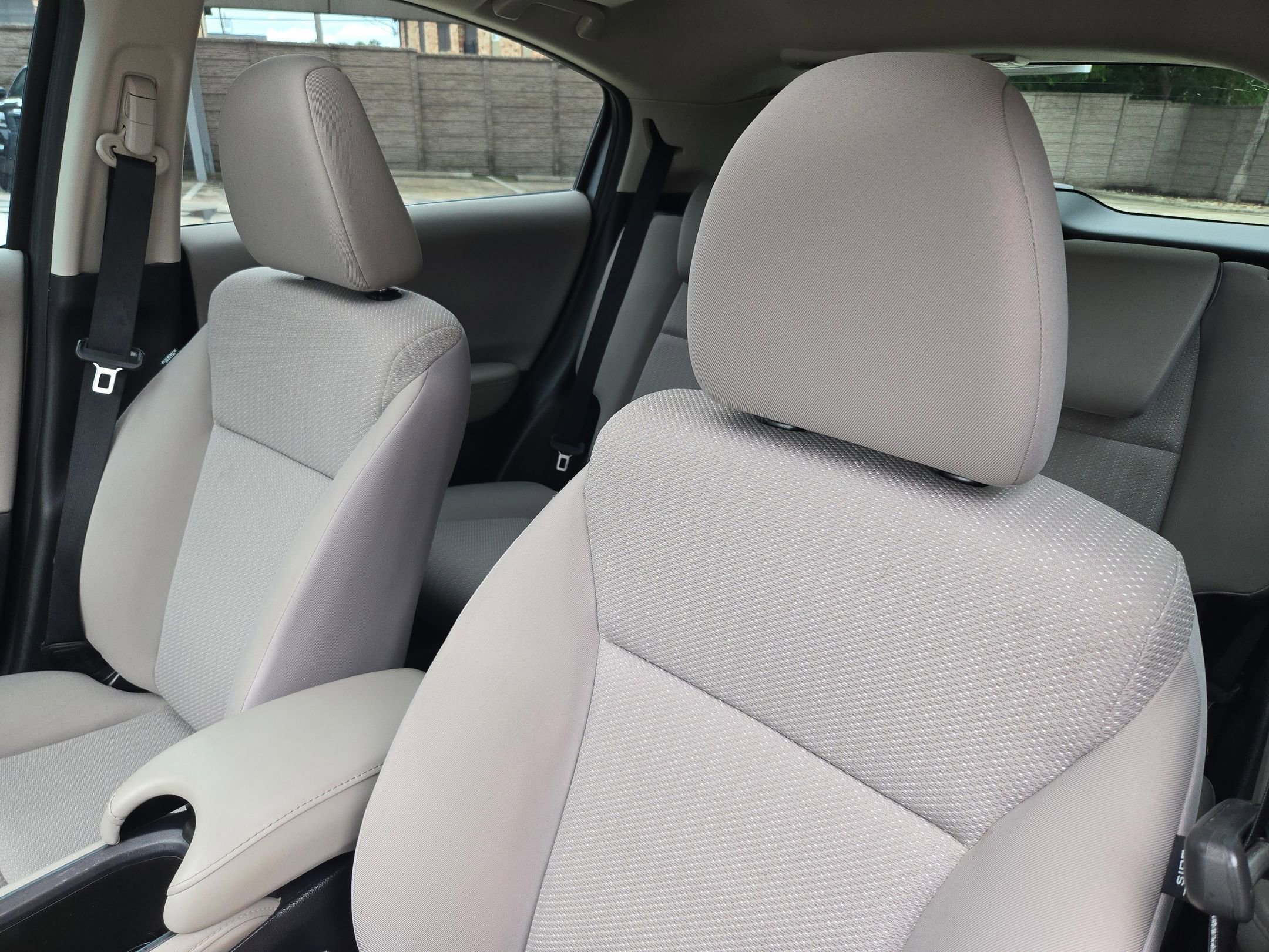 Used 2018 Honda HR-V EX image 9