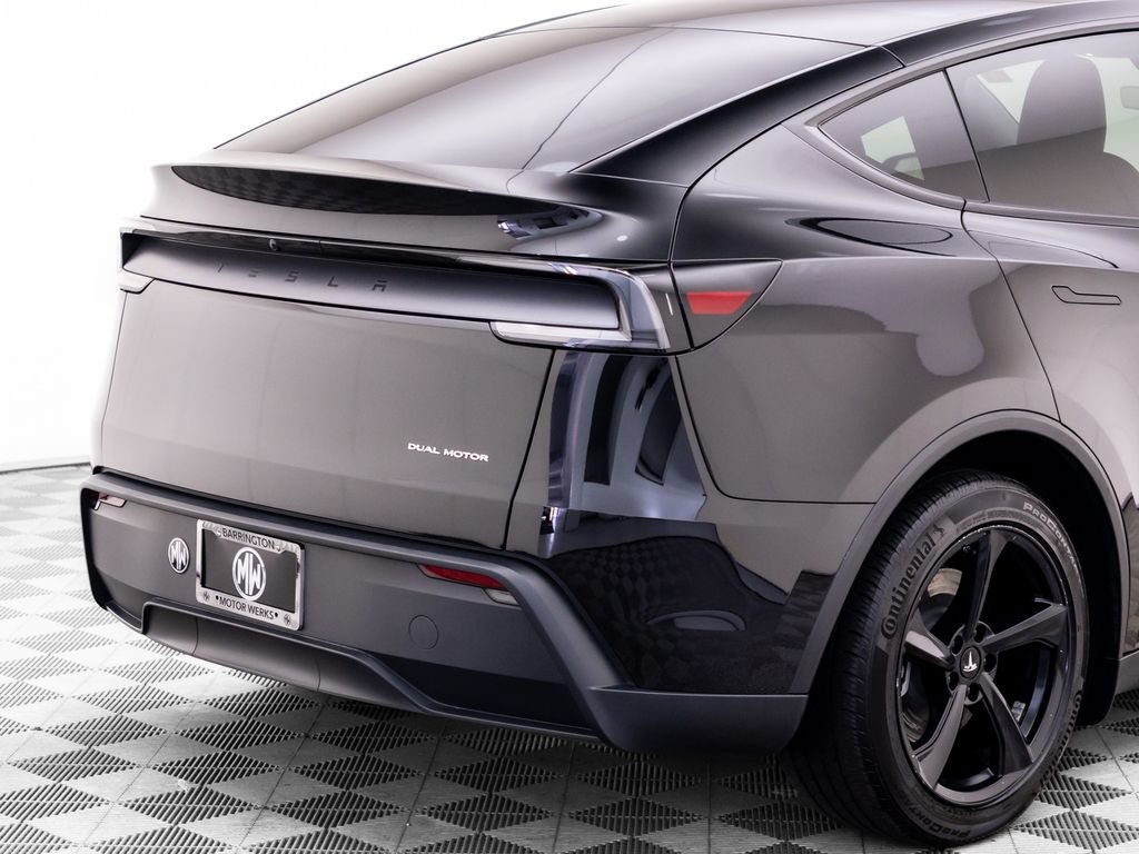 Used 2026 Tesla Model Y Long Range AWD/4WD image 35