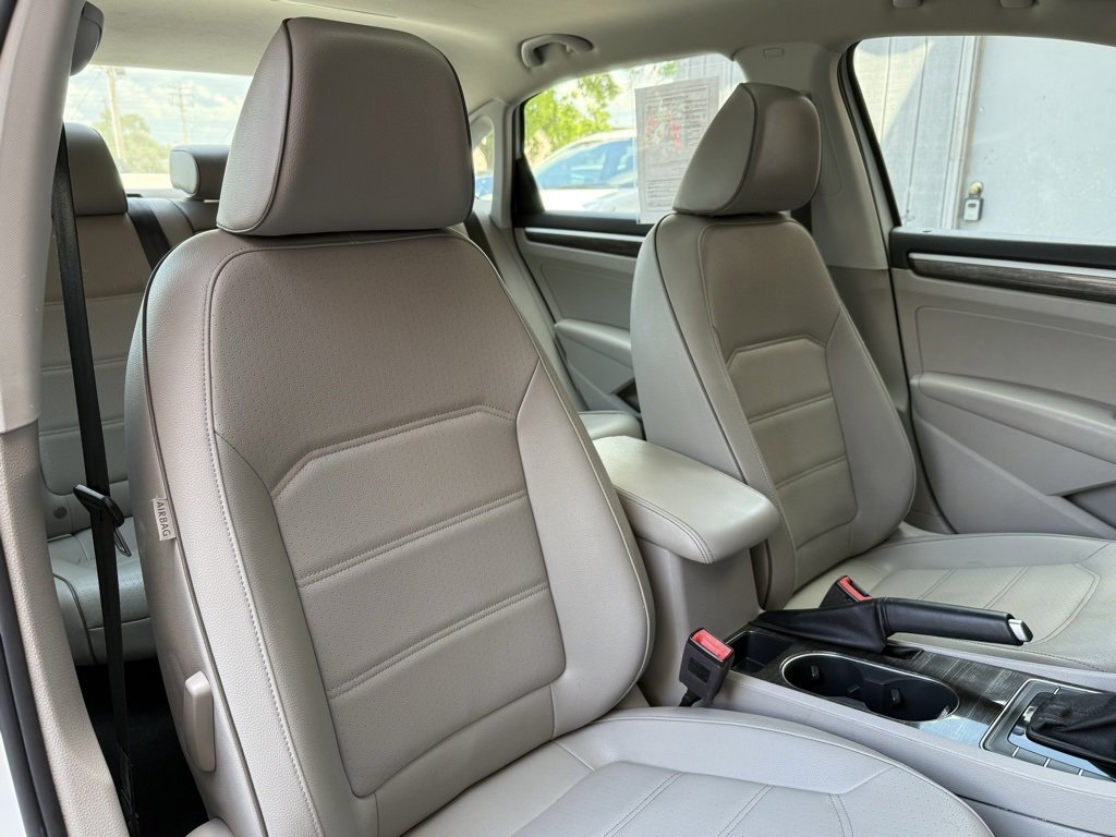 Used 2018 Volkswagen Passat 2.0T SE image 19