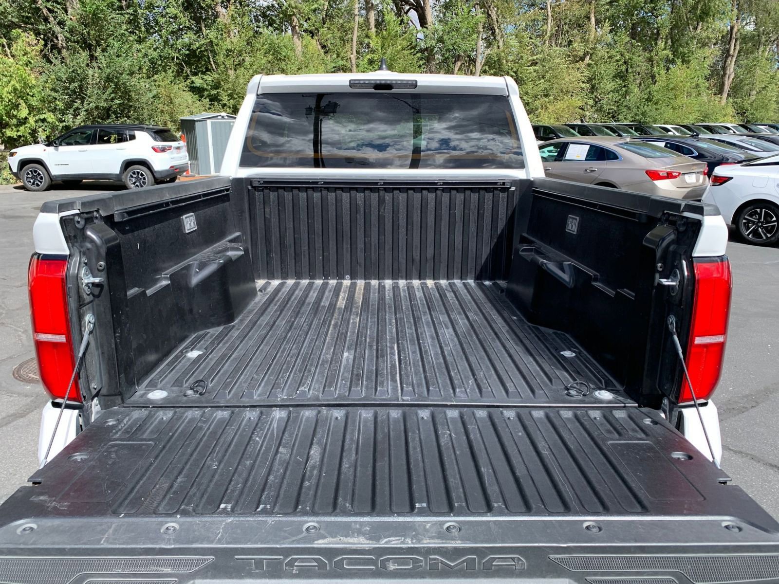 Used 2025 Toyota Tacoma SR image 30