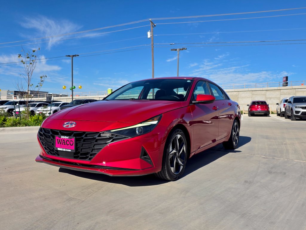 Used 2023 Hyundai Elantra SEL w/ Convenience Package FWD image 3