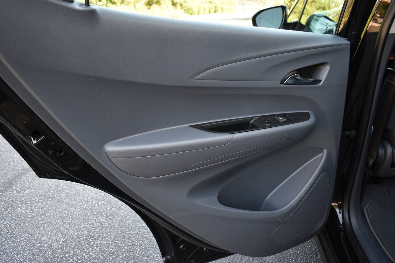 Used 2021 Chevrolet Bolt Premier w/ Infotainment Package FWD image 13