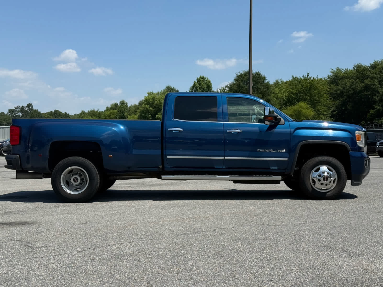 Used 2016 GMC Sierra 3500 Denali w/ Duramax Plus Package AWD/4WD image 8