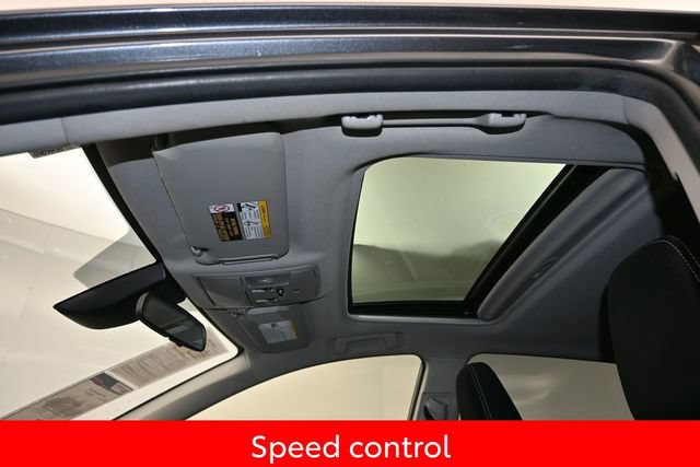 Used 2018 Toyota RAV4 XLE AWD/4WD image 21