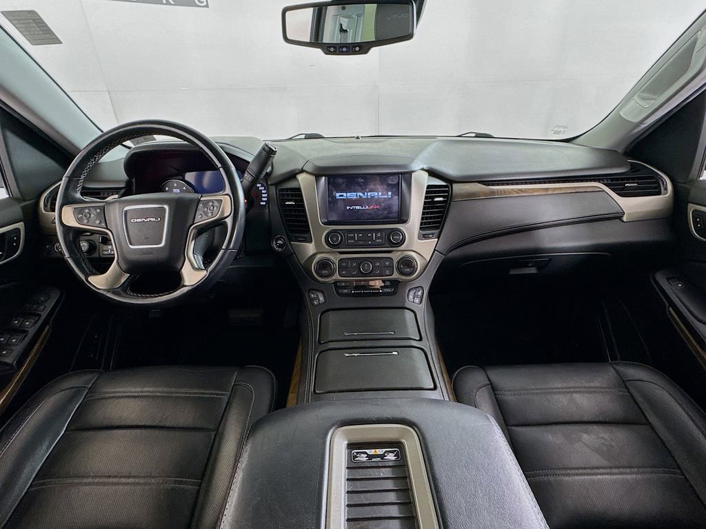 Used 2019 GMC Yukon Denali w/ Denali Ultimate Black Edition AWD/4WD image 36