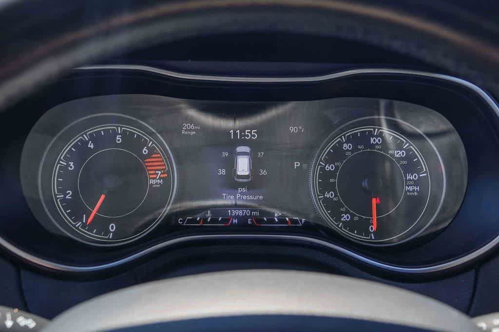 Used 2019 Jeep Cherokee Limited image 23