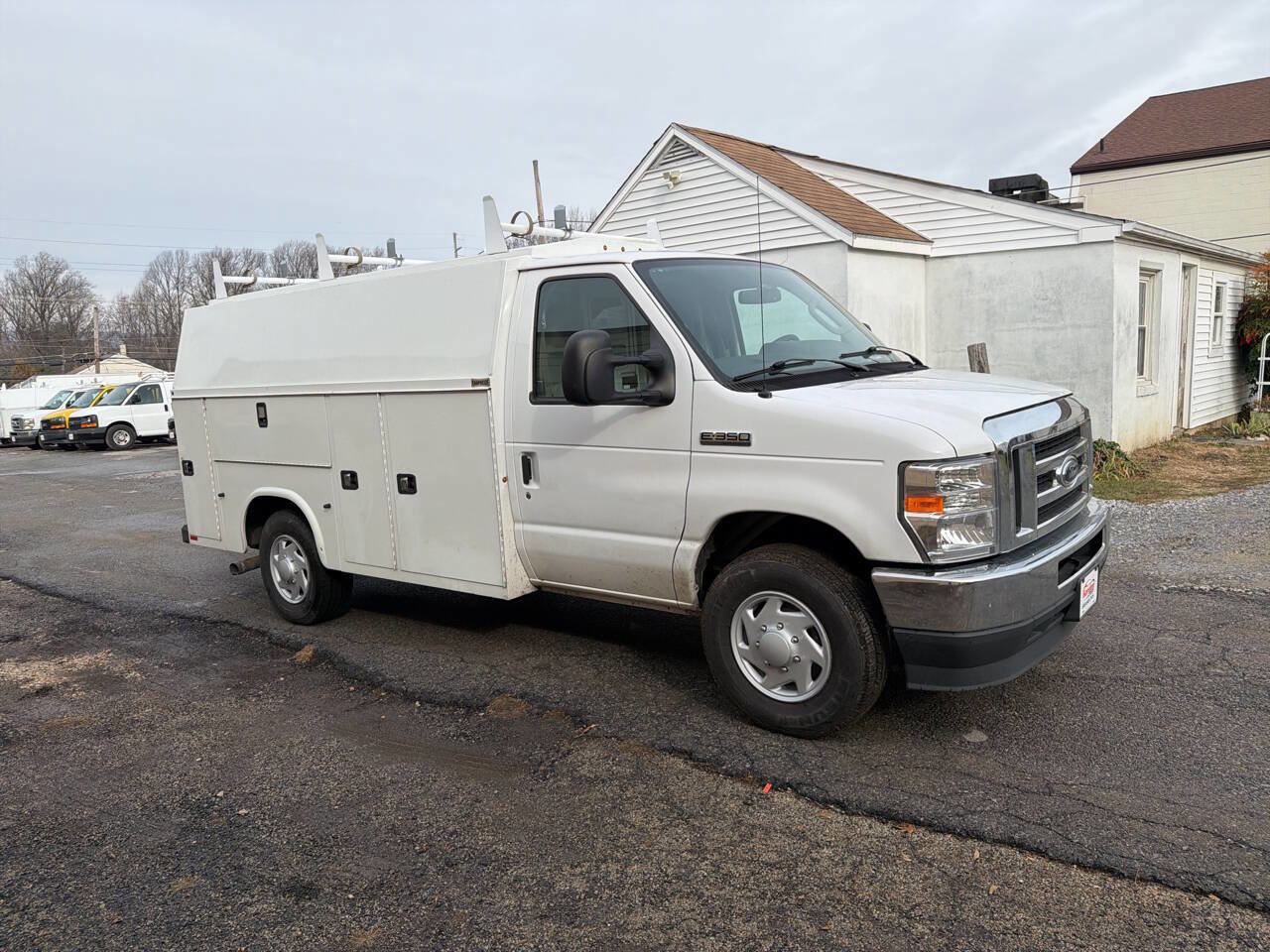 Used 2022 Ford E-350 and Econoline 350 Super Duty w/ Power Windows & Locks Group RWD image 9