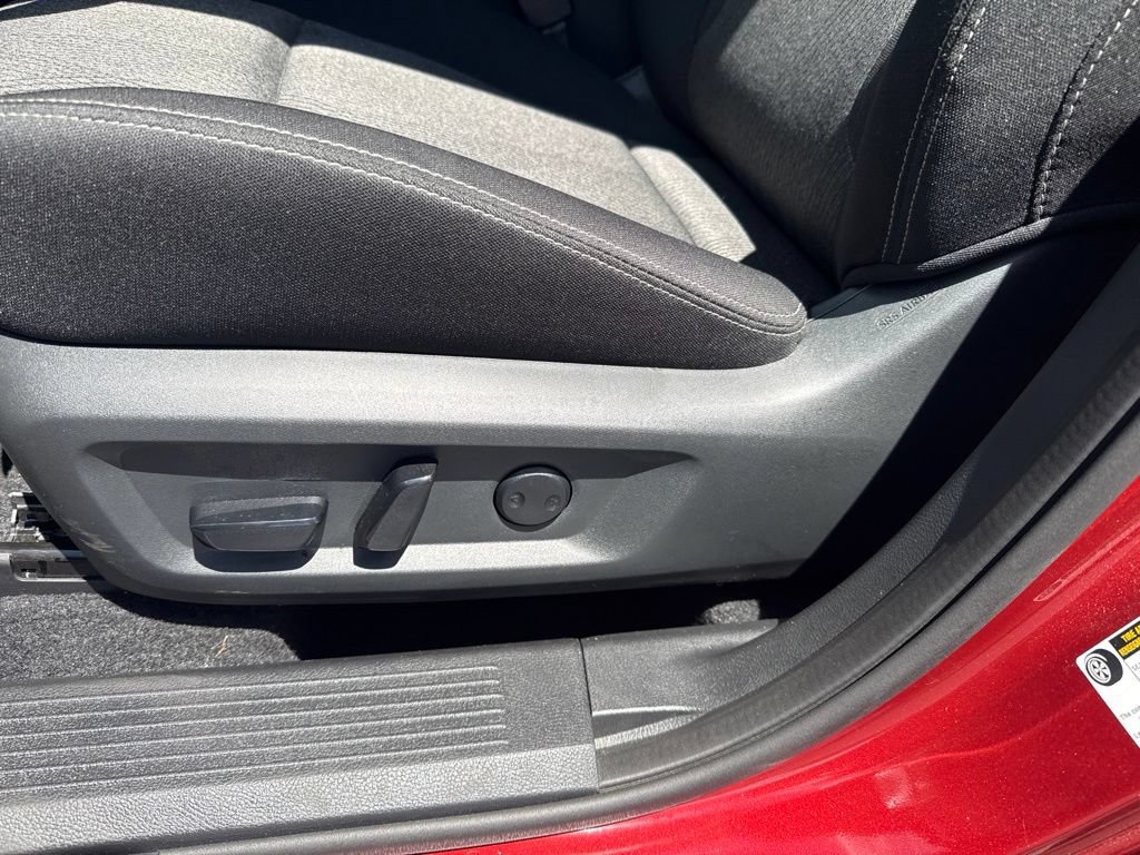 Used 2026 Nissan Rogue SV AWD/4WD image 16