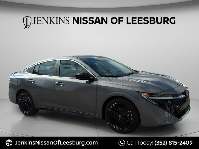 Used 2026 Nissan Sentra SR w/ Floor Mat Package FWD image 2