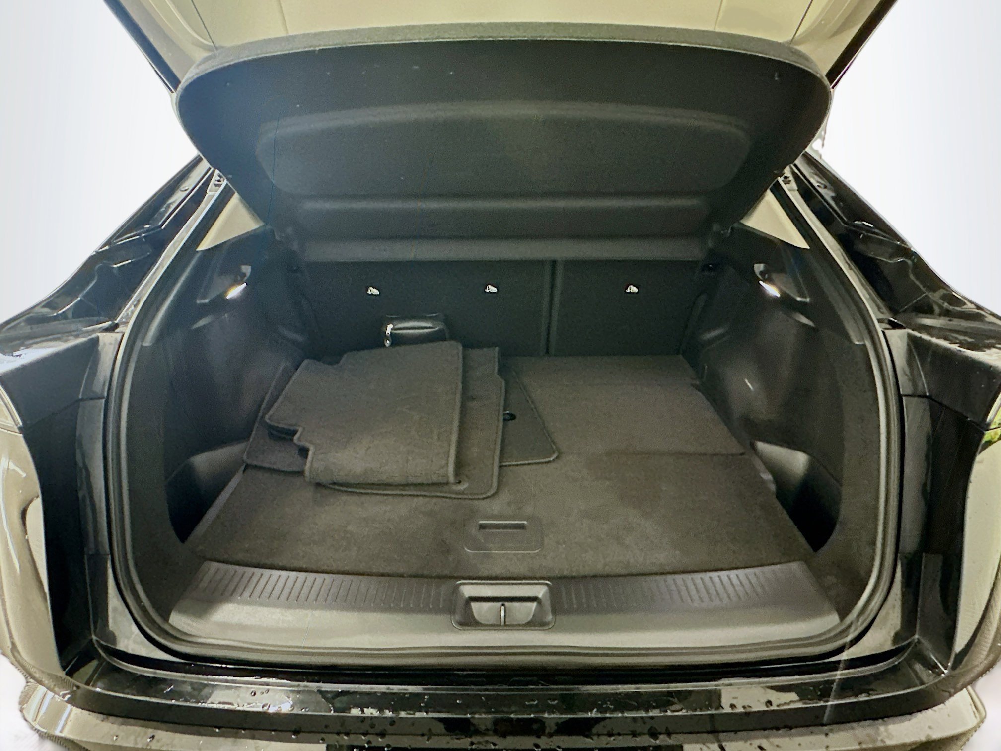 Used 2024 Nissan Ariya AWD image 30