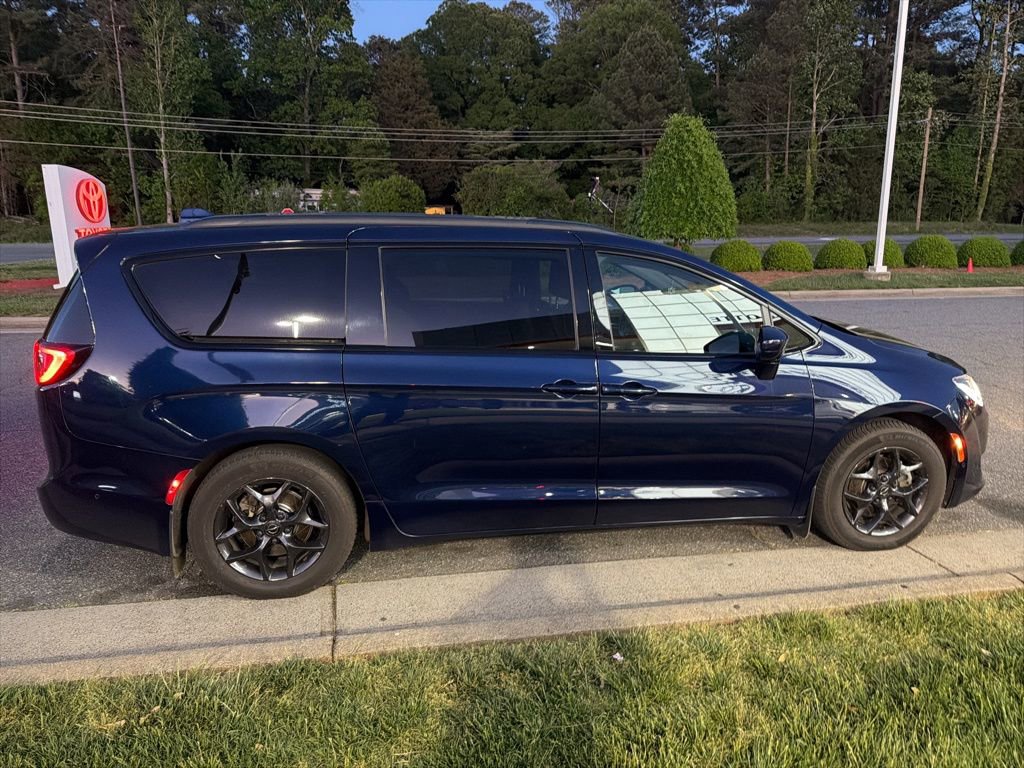 Used 2018 Chrysler Pacifica Touring-L Plus w/ Advanced Safetytec Group image 7
