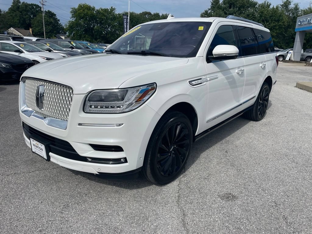 Used 2020 Lincoln Navigator Reserve w/ Equipment Group 208A Reserve AWD/4WD image 3