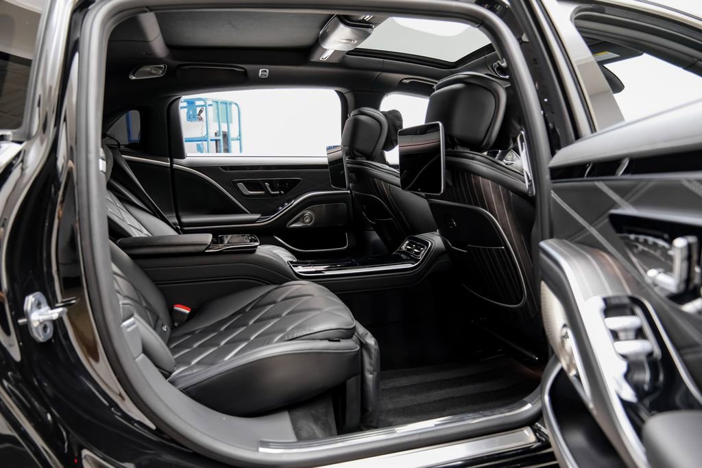 Used 2024 Mercedes-Benz Maybach S 680 4MATIC image 42