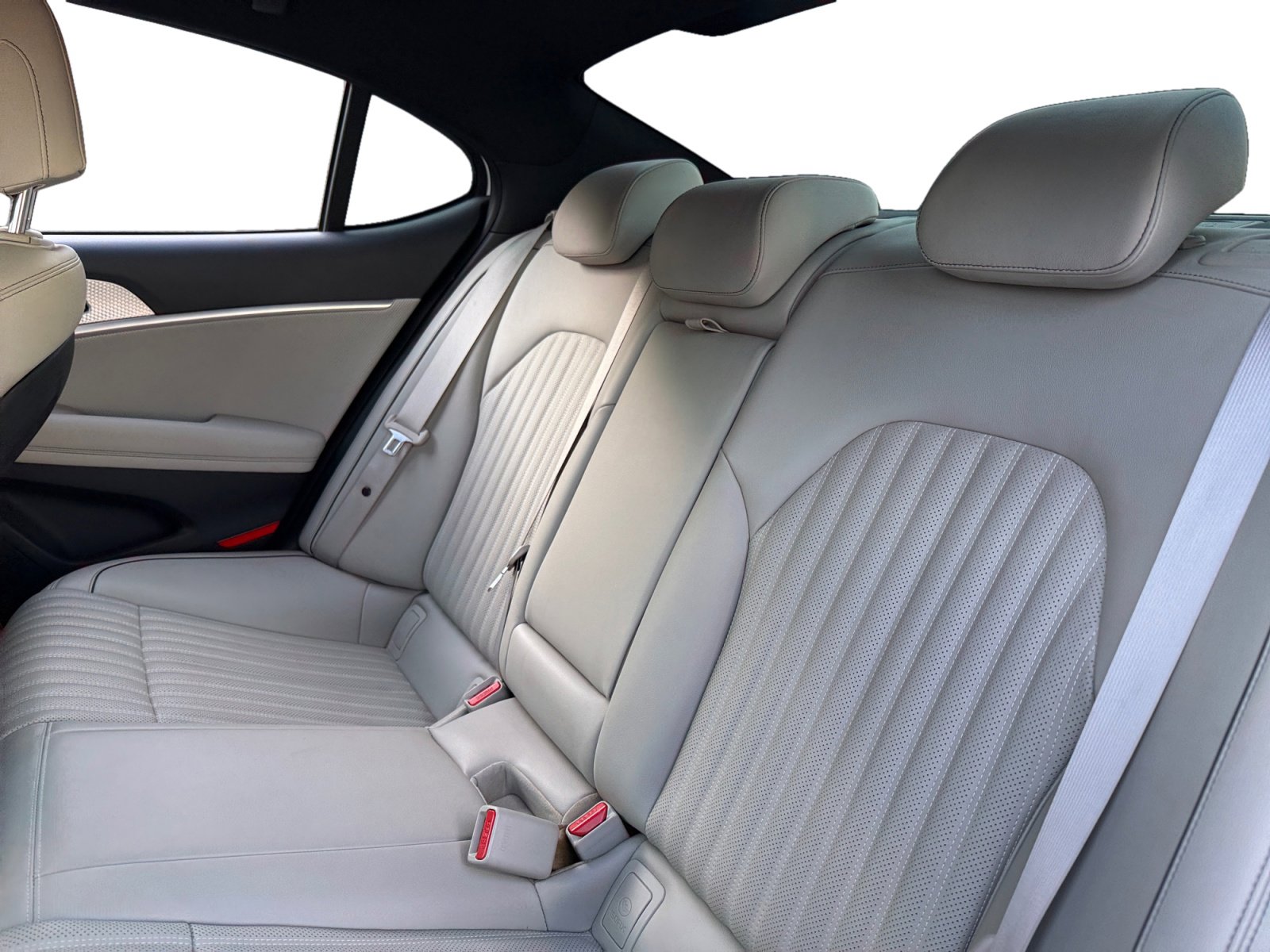 Used 2023 Genesis G70 2.0T w/ Sport Prestige Package image 13