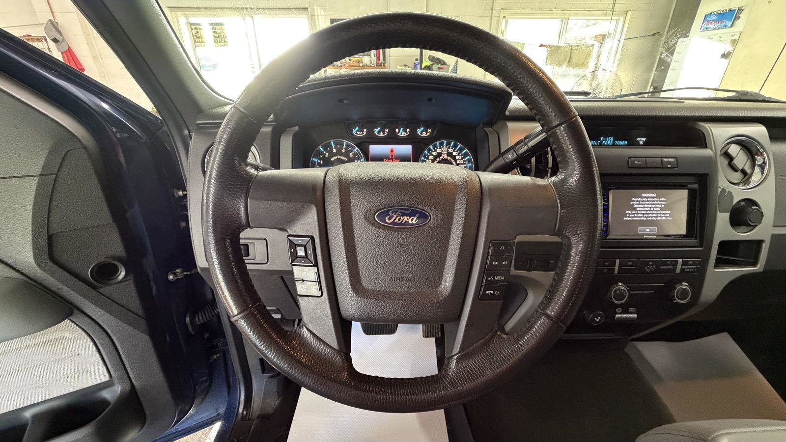 Used 2011 Ford F150 XLT w/ XLT Chrome Pkg image 10